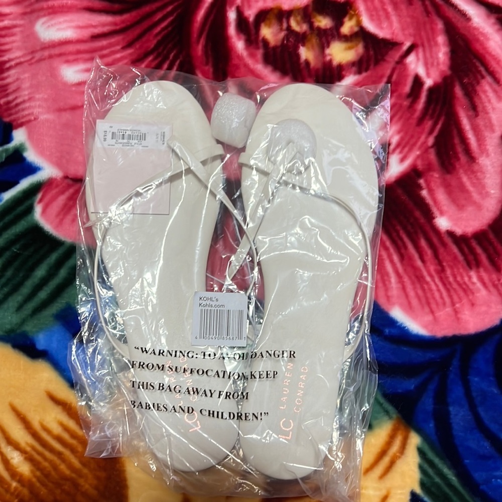 LC Lauren Conrad cream sandals size 11